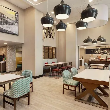 Hampton Inn Indianapolis Downtown Iupui 